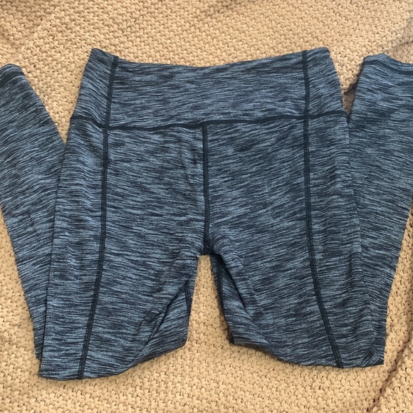 Grey Marled Victoria’s Secret Leggings M SHORT - Picture 2 of 3